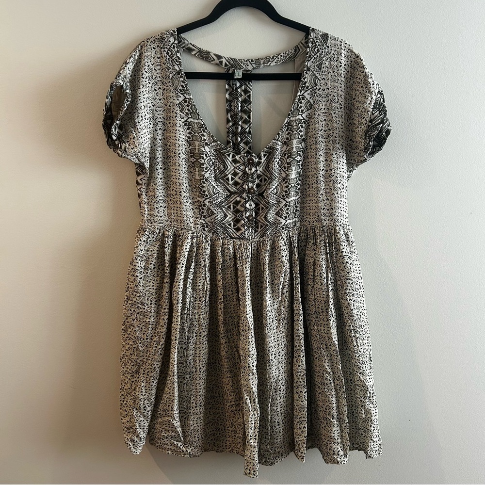 Free People Sundown Green and Cream Babydoll Dress, size M, pockets, Henley